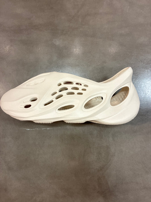 adidas Yeezy Foam RNNR Sand